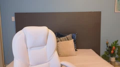 Maiaa Ruiz  online show from 26, 12, 2024