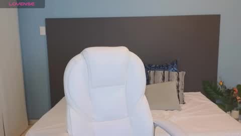 Maiaa Ruiz  online show from 8, 2, 2025