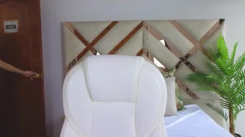 Maiaa Ruiz  online show from 10, 3, 2025