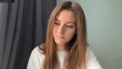 M I A online show from 28, 4, 2026