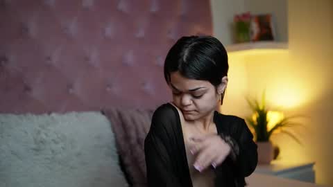  Maia  online show from 11, 10, 2025