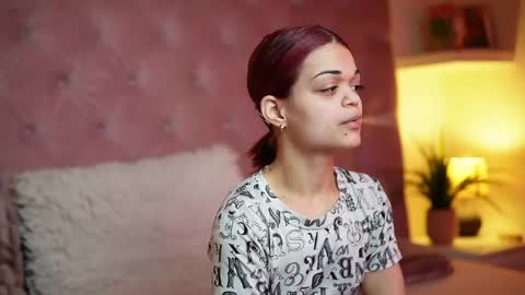  Maia  online show from 10, 4, 2026