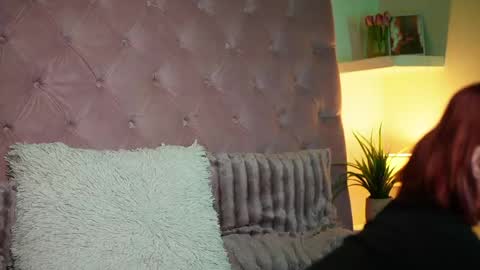  Maia  online show from 13, 4, 2026