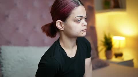  Maia  online show from 27, 4, 2026