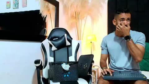 maicolparker0 online show from 23, 6, 2026