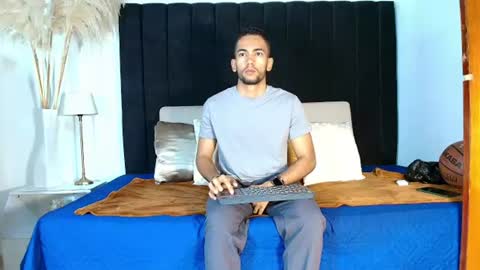 maicolparker0 online show from 25, 7, 2026
