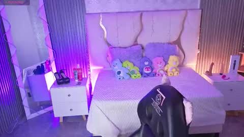 maiily_tay online show from 13, 1, 2026