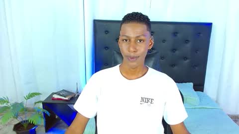 I am Maik online show from 4, 3, 2026