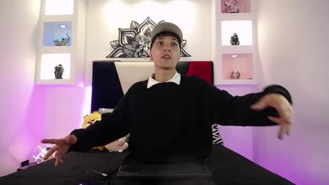 Maiky Cooper online show from 9, 3, 2025