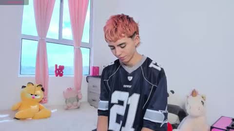 Snapshot of maiky_cooper01 chatting on 13, 3, 2026 maiky_cooper01 online show from 13, 3, 2026