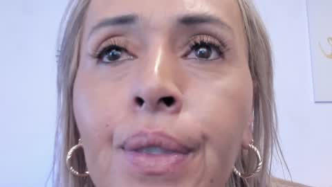 Carolina Barrantes Munera online show from 14, 1, 2025