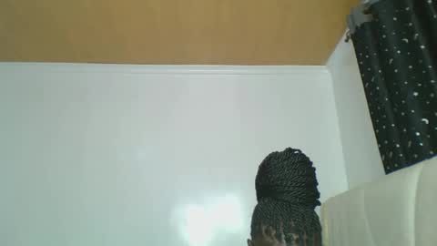 maira luv1 online show from 25, 2, 2026