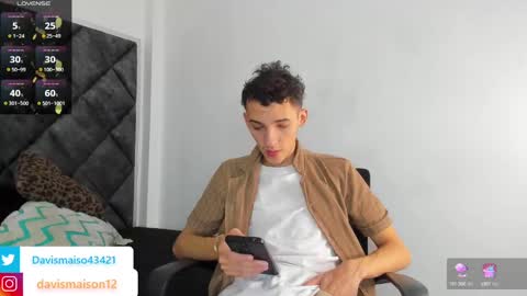 Maison Davis online show from 11, 1, 2025