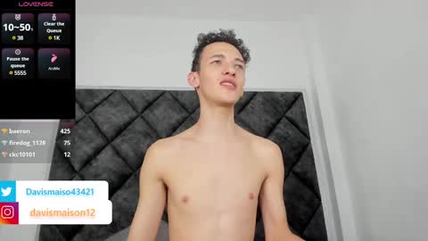 Maison Davis online show from 1, 2, 2025