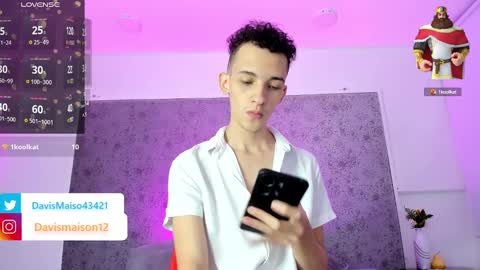 Maison Davis online show from 14, 2, 2025