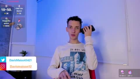 Maison Davis online show from 7, 3, 2025