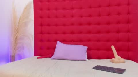 maite_smith69 online show from 7, 3, 2025