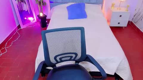 MAITE STONE1 online show from 5, 2, 2026