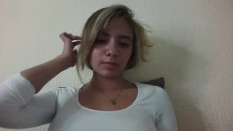 majo_gomezz online show from 5, 2, 2026