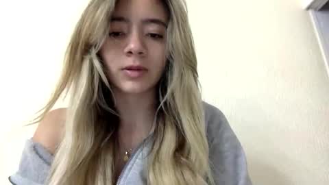 majo_gomezz online show from 15, 3, 2026