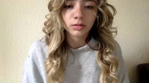 majo_gomezz online show from 16, 3, 2026
