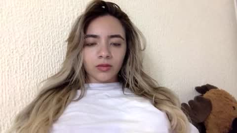 majo_gomezz online show from 7, 4, 2026