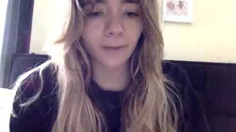 majo_gomezz online show from 9, 6, 2026