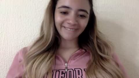 Snapshot of majo_gomezz chatting on 20, 6, 2026 majo_gomezz online show from 20, 6, 2026
