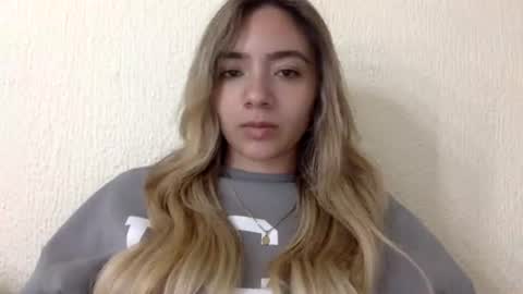 Snapshot of majo_gomezz chatting on 4, 8, 2026 majo_gomezz online show from 4, 8, 2026