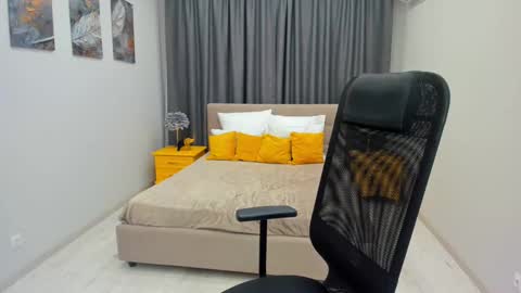 Chloe online show from 26, 2, 2025