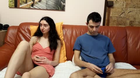 Snapshot of make_me_feel chatting on 8, 1, 2025 Lena Ian online show from 8, 1, 2025