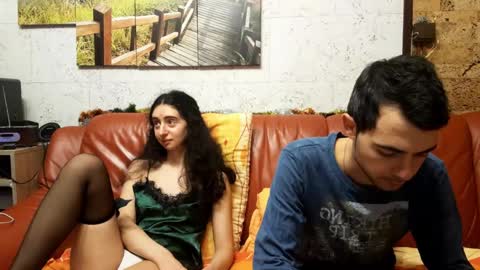 Snapshot of make_me_feel chatting on 21, 12, 2025 Lena Ian online show from 21, 12, 2025