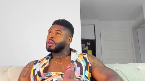 Snapshot of makonneen chatting on 30, 10, 2025 Makonnen online show from 30, 10, 2025