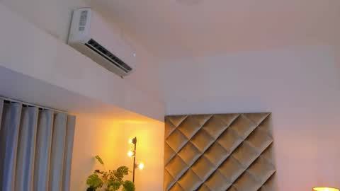 Call Me  Mala   online show from 21, 4, 2026