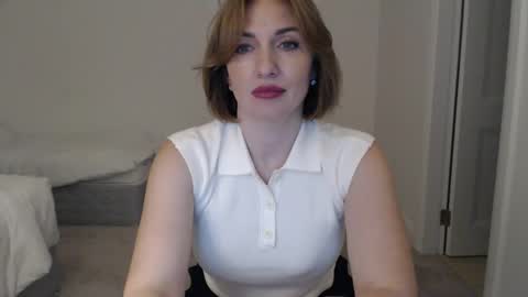 mallinia online show from 10, 3, 2025