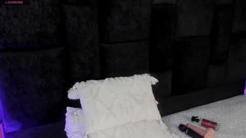 mallory_dietlinde online show from 26, 9, 2025