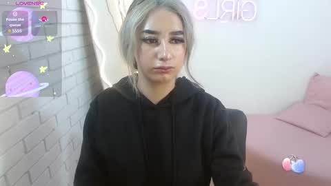 Malory  online show from 9, 11, 2025