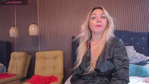 MalorySweet  online show from 24, 1, 2025