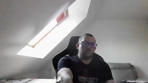 Snapshot of malou2927 chatting on 12, 10, 2025 breton online show from 12, 10, 2025