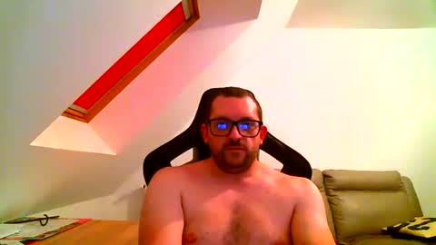 Snapshot of malou2927 chatting on 12, 10, 2025 breton online show from 12, 10, 2025