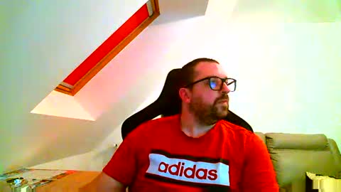 Snapshot of malou2927 chatting on 16, 11, 2025 breton online show from 16, 11, 2025