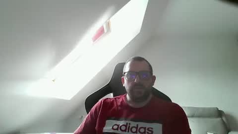 Snapshot of malou2927 chatting on 17, 11, 2025 breton online show from 17, 11, 2025