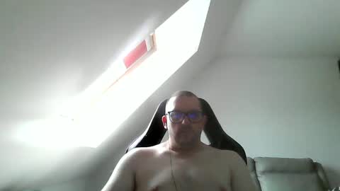 Snapshot of malou2927 chatting on 1, 7, 2026 breton online show from 1, 7, 2026