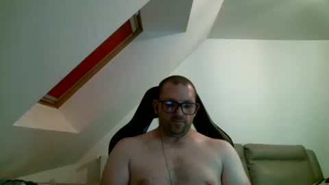 Snapshot of malou2927 chatting on 2, 7, 2026 breton online show from 2, 7, 2026