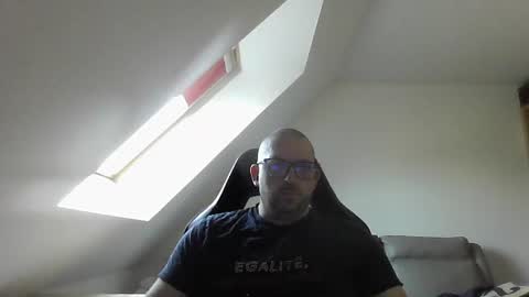 Snapshot of malou2927 chatting on 23, 7, 2026 breton online show from 23, 7, 2026