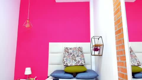 Melanie online show from 4, 12, 2024