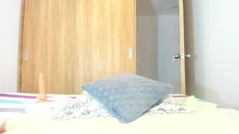 instagram  nueela   online show from 27, 4, 2026