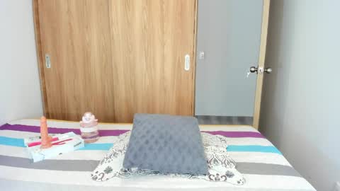 Snapshot of malucam_06 chatting on 8, 5, 2026 instagram nueela online show from 8, 5, 2026
