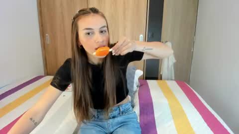 instagram  nueela   online show from 25, 6, 2026