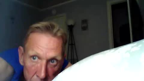 man4latinimennow online show from 2, 4, 2026